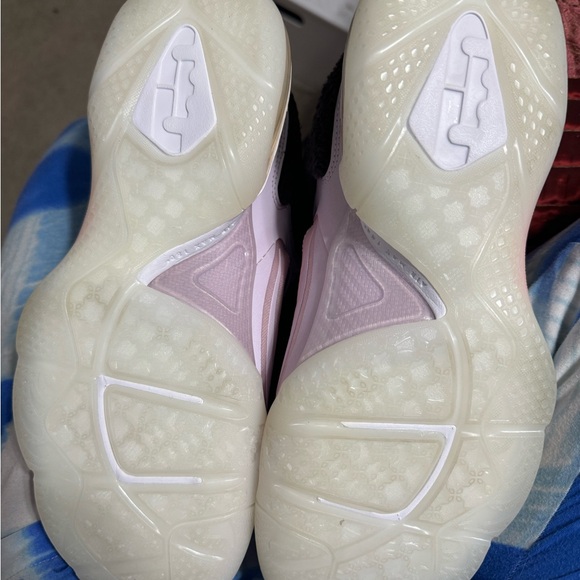 NIKE Lebron IX Regal pink multicolor NWT 9 - Picture 4 of 5